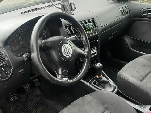 Чорний Фольксваген Гольф, об'ємом двигуна 1.6 л та пробігом 286 тис. км за 3750 $, фото 5 на Automoto.ua