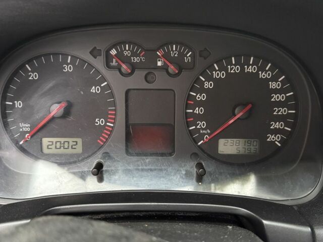 Чорний Фольксваген Гольф, об'ємом двигуна 1.9 л та пробігом 238 тис. км за 4300 $, фото 5 на Automoto.ua