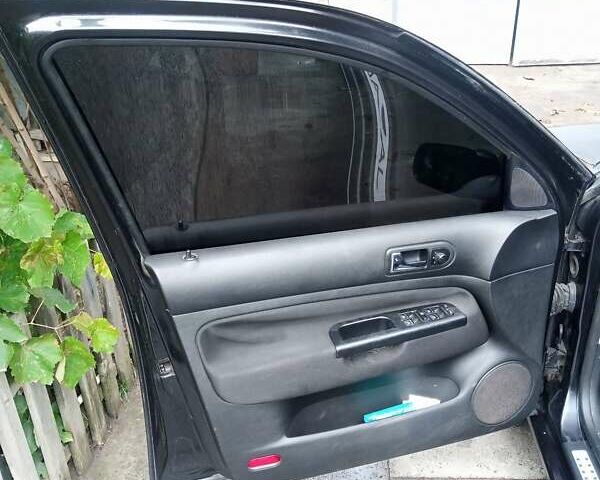 Черный Фольксваген Гольф, объемом двигателя 1.6 л и пробегом 291 тыс. км за 4299 $, фото 30 на Automoto.ua