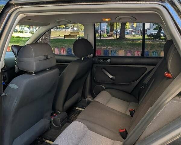 Чорний Фольксваген Гольф, об'ємом двигуна 1.6 л та пробігом 223 тис. км за 4500 $, фото 9 на Automoto.ua