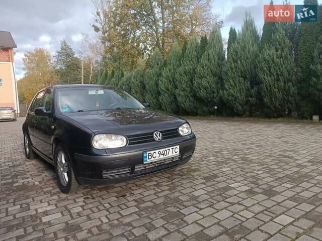 Черный Фольксваген Гольф, объемом двигателя 1.6 л и пробегом 227 тыс. км за 4550 $, фото 11 на Automoto.ua