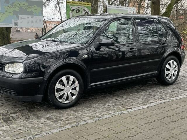 Чорний Фольксваген Гольф, об'ємом двигуна 1.6 л та пробігом 286 тис. км за 3750 $, фото 1 на Automoto.ua