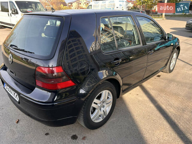 Черный Фольксваген Гольф, объемом двигателя 1.6 л и пробегом 251 тыс. км за 5500 $, фото 6 на Automoto.ua