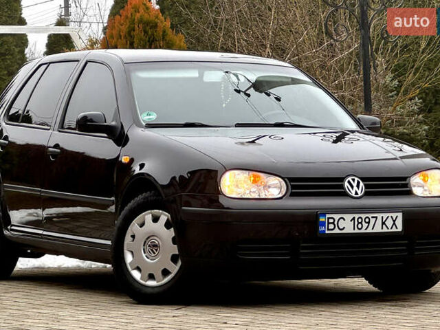 Черный Фольксваген Гольф, объемом двигателя 1.39 л и пробегом 197 тыс. км за 3997 $, фото 10 на Automoto.ua