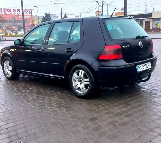 Черный Фольксваген Гольф, объемом двигателя 1.6 л и пробегом 255 тыс. км за 4700 $, фото 3 на Automoto.ua