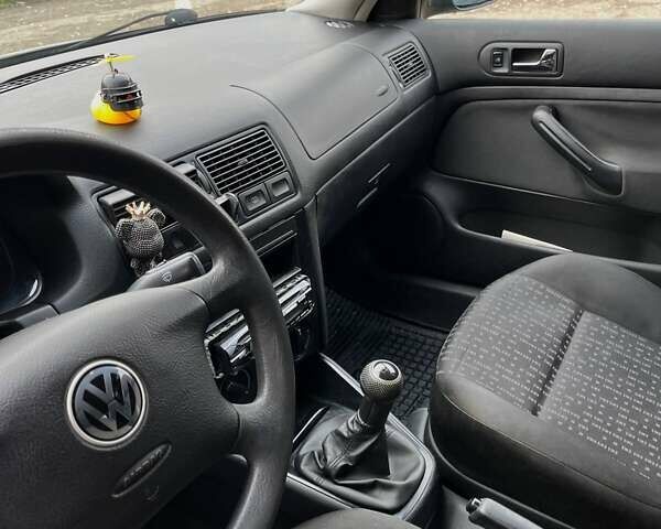 Черный Фольксваген Гольф, объемом двигателя 1.6 л и пробегом 212 тыс. км за 4980 $, фото 11 на Automoto.ua