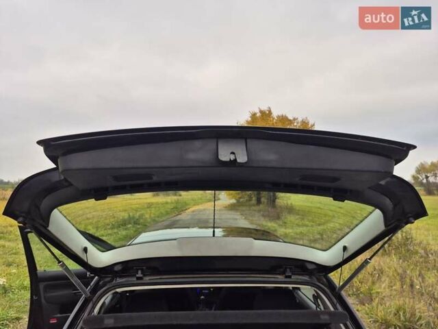 Черный Фольксваген Гольф, объемом двигателя 1.39 л и пробегом 232 тыс. км за 3950 $, фото 16 на Automoto.ua