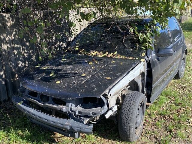 Чорний Фольксваген Гольф, об'ємом двигуна 1.9 л та пробігом 300 тис. км за 1800 $, фото 1 на Automoto.ua