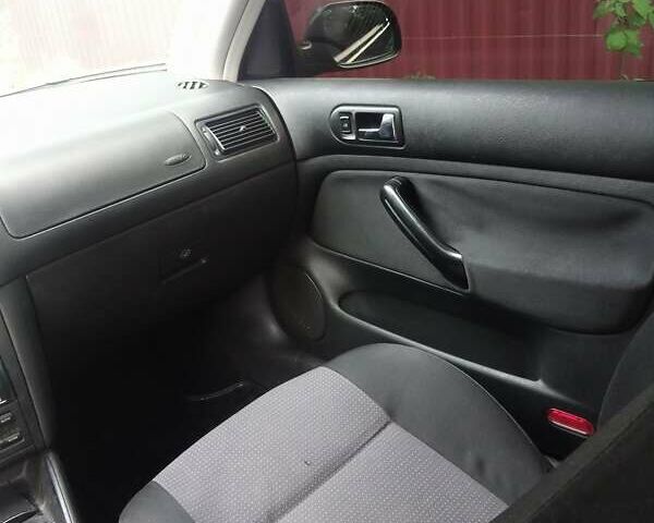 Черный Фольксваген Гольф, объемом двигателя 1.6 л и пробегом 291 тыс. км за 4299 $, фото 34 на Automoto.ua