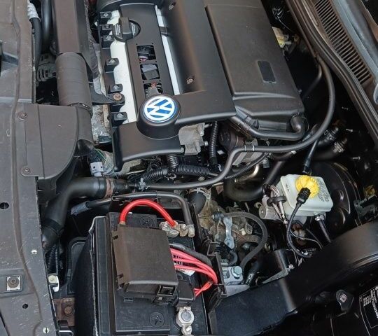 Черный Фольксваген Гольф, объемом двигателя 1.4 л и пробегом 247 тыс. км за 4500 $, фото 3 на Automoto.ua