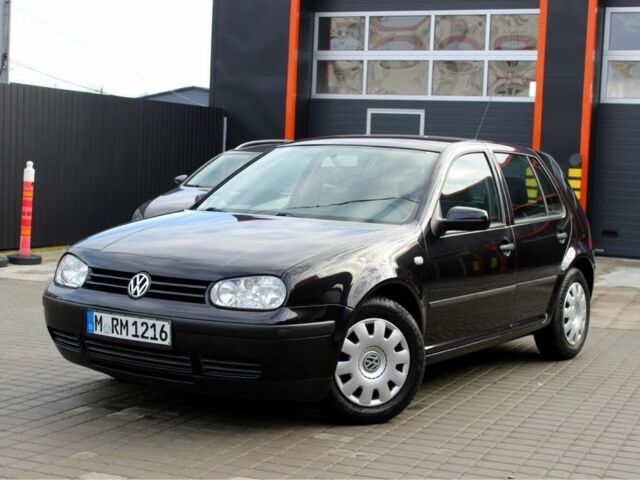 Черный Фольксваген Гольф, объемом двигателя 1.6 л и пробегом 251 тыс. км за 4499 $, фото 3 на Automoto.ua