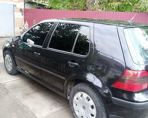 Черный Фольксваген Гольф, объемом двигателя 1.6 л и пробегом 291 тыс. км за 4299 $, фото 13 на Automoto.ua