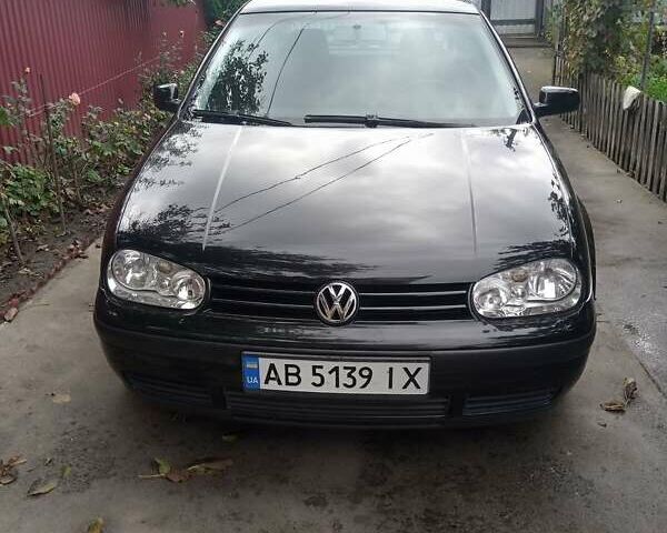 Черный Фольксваген Гольф, объемом двигателя 1.6 л и пробегом 291 тыс. км за 4299 $, фото 5 на Automoto.ua