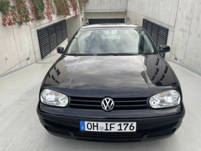Черный Фольксваген Гольф, объемом двигателя 1.9 л и пробегом 240 тыс. км за 1100 $, фото 5 на Automoto.ua