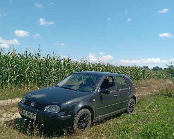 Черный Фольксваген Гольф, объемом двигателя 1.6 л и пробегом 168 тыс. км за 4500 $, фото 6 на Automoto.ua