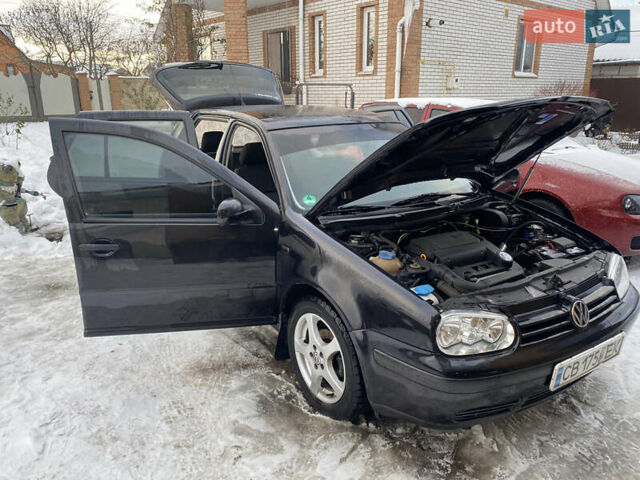 Черный Фольксваген Гольф, объемом двигателя 1.39 л и пробегом 275 тыс. км за 3850 $, фото 27 на Automoto.ua