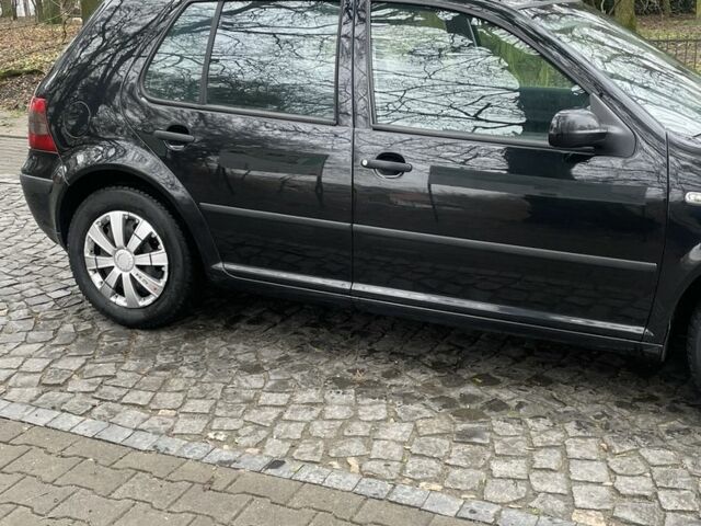 Чорний Фольксваген Гольф, об'ємом двигуна 1.6 л та пробігом 286 тис. км за 3750 $, фото 4 на Automoto.ua