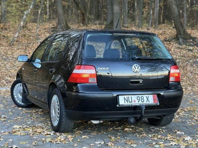Черный Фольксваген Гольф, объемом двигателя 1.4 л и пробегом 230 тыс. км за 3799 $, фото 9 на Automoto.ua
