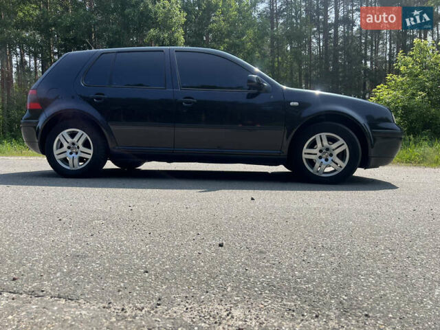 Черный Фольксваген Гольф, объемом двигателя 1.6 л и пробегом 289 тыс. км за 3900 $, фото 14 на Automoto.ua