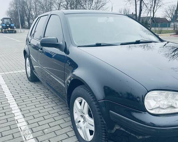 Черный Фольксваген Гольф, объемом двигателя 1.6 л и пробегом 288 тыс. км за 4300 $, фото 5 на Automoto.ua