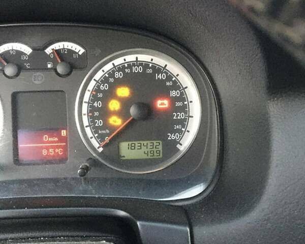 Черный Фольксваген Гольф, объемом двигателя 1.4 л и пробегом 184 тыс. км за 4400 $, фото 12 на Automoto.ua