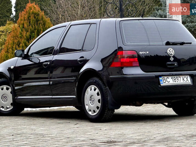 Черный Фольксваген Гольф, объемом двигателя 1.39 л и пробегом 197 тыс. км за 3997 $, фото 16 на Automoto.ua