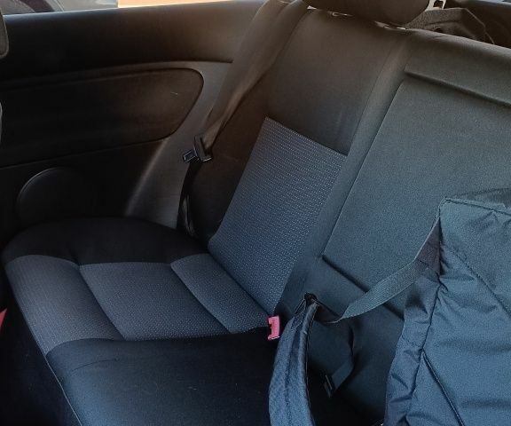 Чорний Фольксваген Гольф, об'ємом двигуна 1.6 л та пробігом 235 тис. км за 4500 $, фото 13 на Automoto.ua