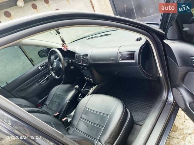 Черный Фольксваген Гольф, объемом двигателя 1.39 л и пробегом 225 тыс. км за 4800 $, фото 7 на Automoto.ua