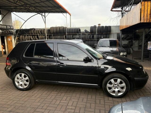 Черный Фольксваген Гольф, объемом двигателя 1.6 л и пробегом 240 тыс. км за 4100 $, фото 2 на Automoto.ua