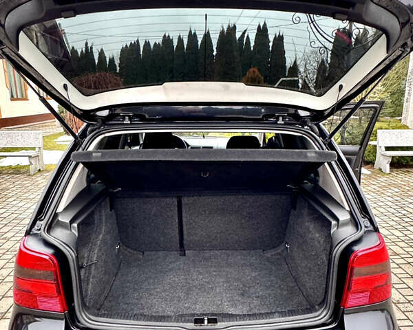 Черный Фольксваген Гольф, объемом двигателя 1.39 л и пробегом 197 тыс. км за 3997 $, фото 60 на Automoto.ua