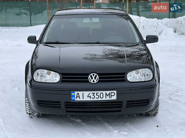 Черный Фольксваген Гольф, объемом двигателя 1.6 л и пробегом 261 тыс. км за 4900 $, фото 1 на Automoto.ua