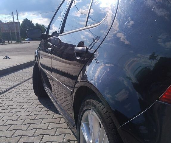 Черный Фольксваген Гольф, объемом двигателя 1.6 л и пробегом 290 тыс. км за 3900 $, фото 1 на Automoto.ua