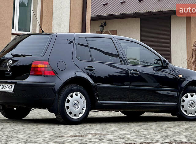 Черный Фольксваген Гольф, объемом двигателя 1.39 л и пробегом 197 тыс. км за 3997 $, фото 22 на Automoto.ua