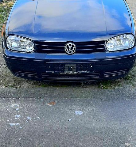 Черный Фольксваген Гольф, объемом двигателя 1.4 л и пробегом 200 тыс. км за 4200 $, фото 2 на Automoto.ua