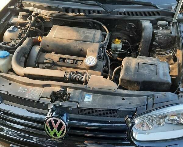 Черный Фольксваген Гольф, объемом двигателя 1.39 л и пробегом 185 тыс. км за 4000 $, фото 8 на Automoto.ua