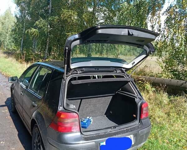 Черный Фольксваген Гольф, объемом двигателя 1.6 л и пробегом 168 тыс. км за 4500 $, фото 11 на Automoto.ua