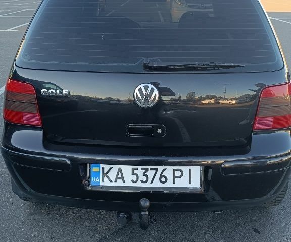 Чорний Фольксваген Гольф, об'ємом двигуна 1.6 л та пробігом 235 тис. км за 4500 $, фото 3 на Automoto.ua