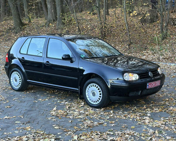 Черный Фольксваген Гольф, объемом двигателя 1.39 л и пробегом 231 тыс. км за 3799 $, фото 14 на Automoto.ua