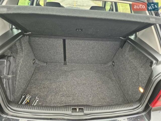 Черный Фольксваген Гольф, объемом двигателя 1.39 л и пробегом 232 тыс. км за 3950 $, фото 21 на Automoto.ua