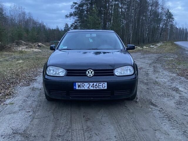Черный Фольксваген Гольф, объемом двигателя 1.9 л и пробегом 340 тыс. км за 2300 $, фото 4 на Automoto.ua