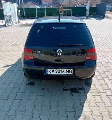 Черный Фольксваген Гольф, объемом двигателя 1.39 л и пробегом 321 тыс. км за 4500 $, фото 2 на Automoto.ua