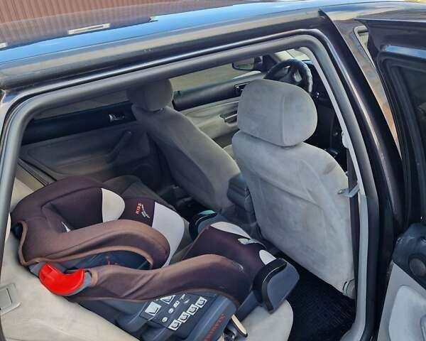 Черный Фольксваген Гольф, объемом двигателя 1.9 л и пробегом 390 тыс. км за 4500 $, фото 1 на Automoto.ua