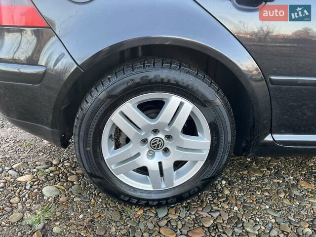 Черный Фольксваген Гольф, объемом двигателя 1.9 л и пробегом 293 тыс. км за 5300 $, фото 12 на Automoto.ua