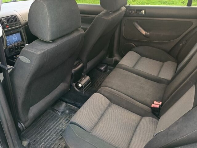 Черный Фольксваген Гольф, объемом двигателя 1.9 л и пробегом 360 тыс. км за 3500 $, фото 6 на Automoto.ua