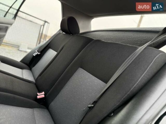Черный Фольксваген Гольф, объемом двигателя 0 л и пробегом 187 тыс. км за 4790 $, фото 66 на Automoto.ua