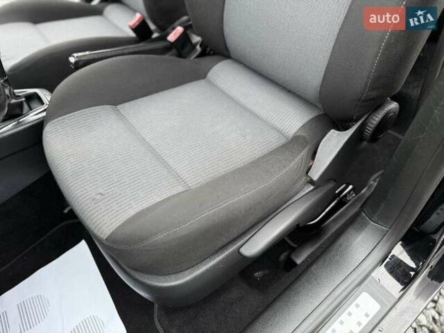 Черный Фольксваген Гольф, объемом двигателя 0 л и пробегом 187 тыс. км за 4790 $, фото 58 на Automoto.ua