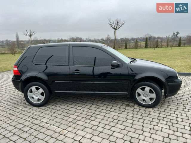 Черный Фольксваген Гольф, объемом двигателя 1.39 л и пробегом 262 тыс. км за 3800 $, фото 10 на Automoto.ua