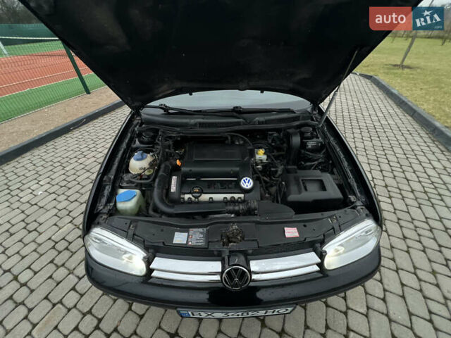 Черный Фольксваген Гольф, объемом двигателя 1.39 л и пробегом 262 тыс. км за 3800 $, фото 32 на Automoto.ua