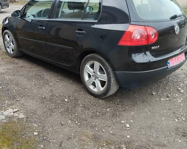 Черный Фольксваген Гольф, объемом двигателя 1.39 л и пробегом 243 тыс. км за 4700 $, фото 24 на Automoto.ua