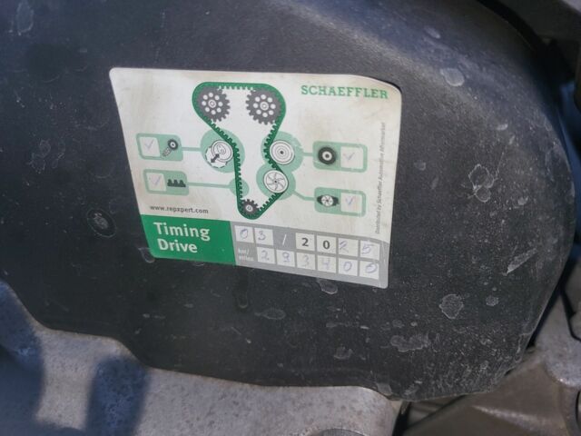 Черный Фольксваген Гольф, объемом двигателя 1.6 л и пробегом 306 тыс. км за 3400 $, фото 1 на Automoto.ua